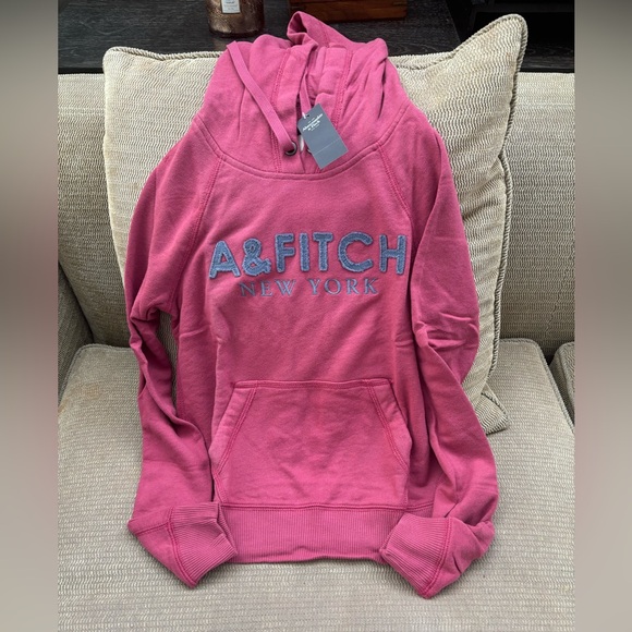 Abercrombie & Fitch Tops - Abercrombie & Fitch Appliqué Hoodie Size XS